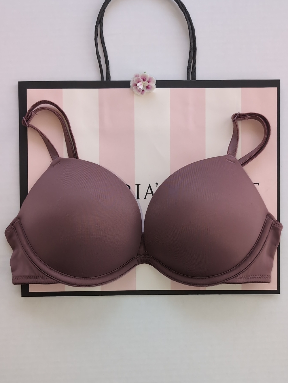 Victoria Secret Pink Wear Everywhere Super Push -Up Sizr32B
